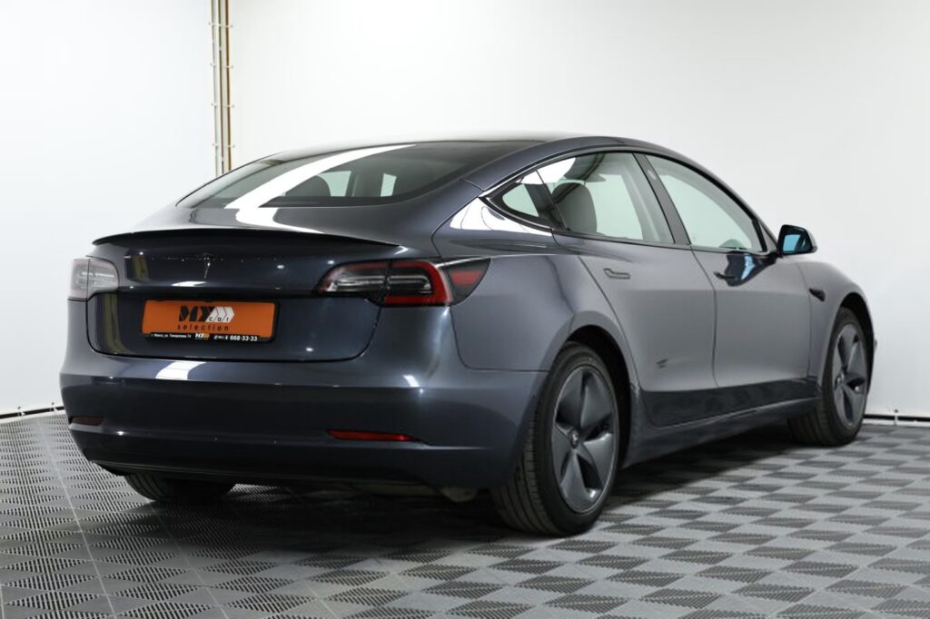 Tesla Model 3 I
