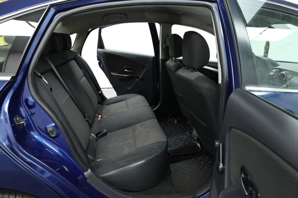 Nissan Almera III (G15)