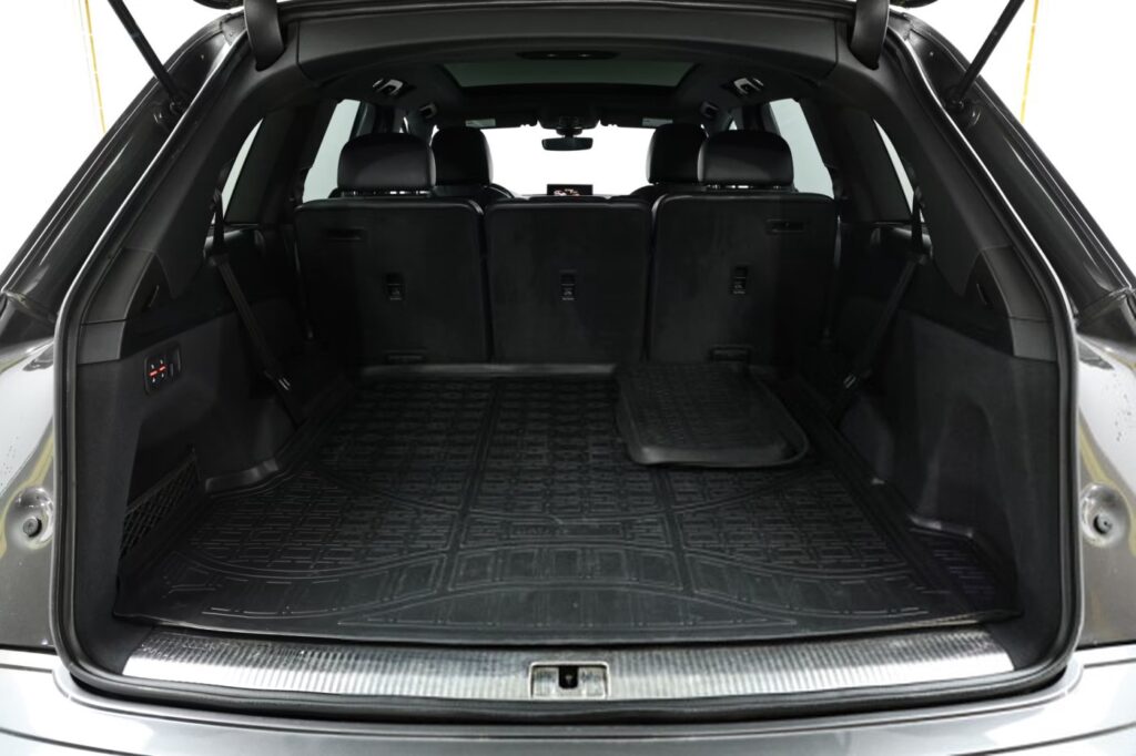Audi Q7 4M