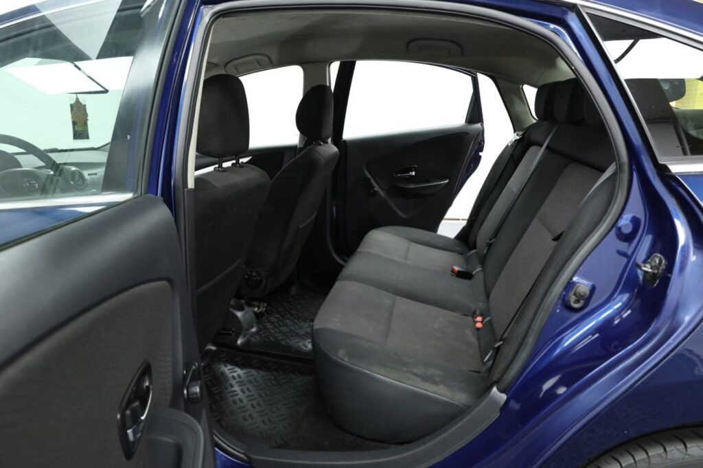 Nissan Almera III (G15)