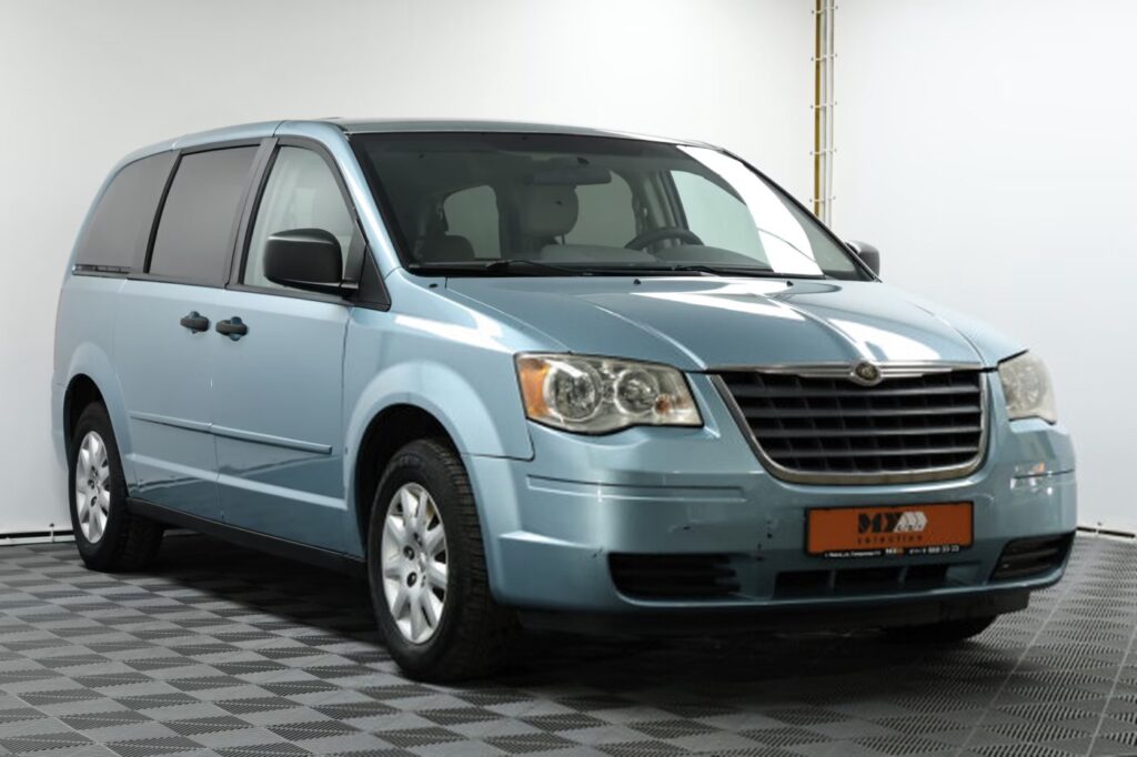 Chrysler Town and Country V