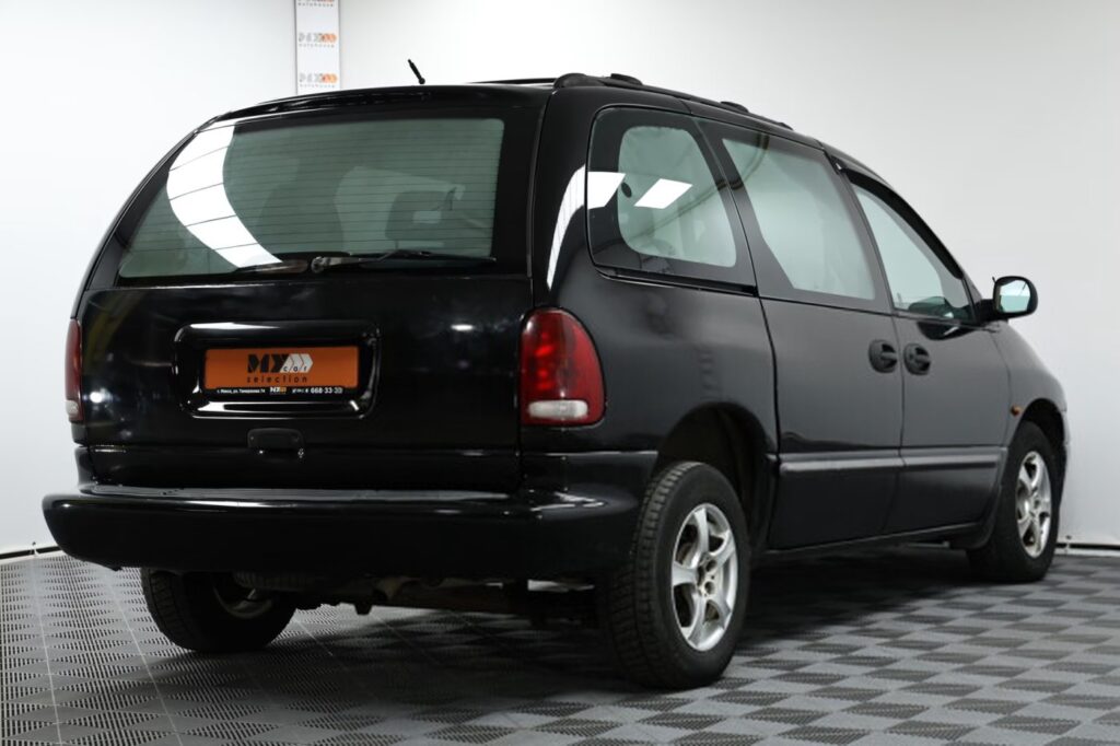 Chrysler Voyager III
