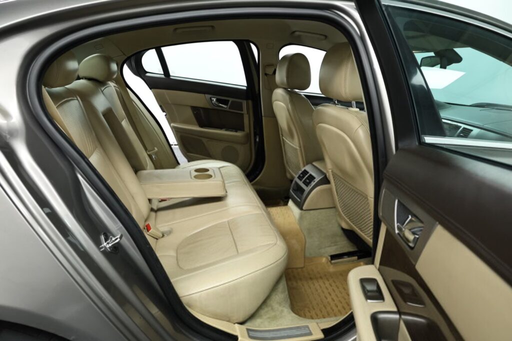 Jaguar XF X250