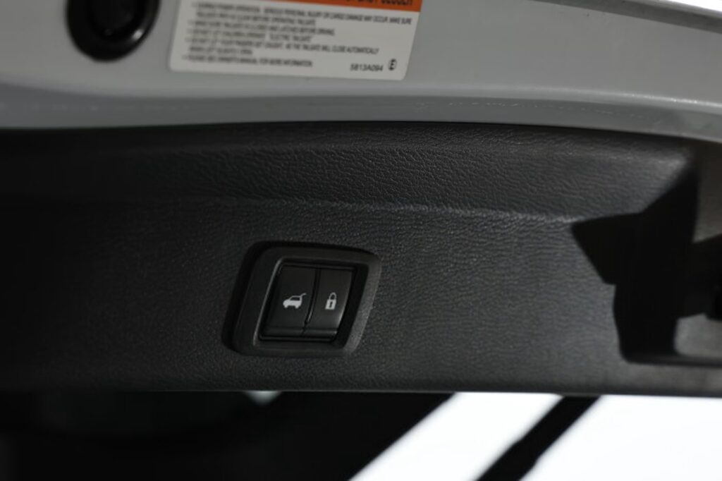 Mitsubishi Outlander IV
