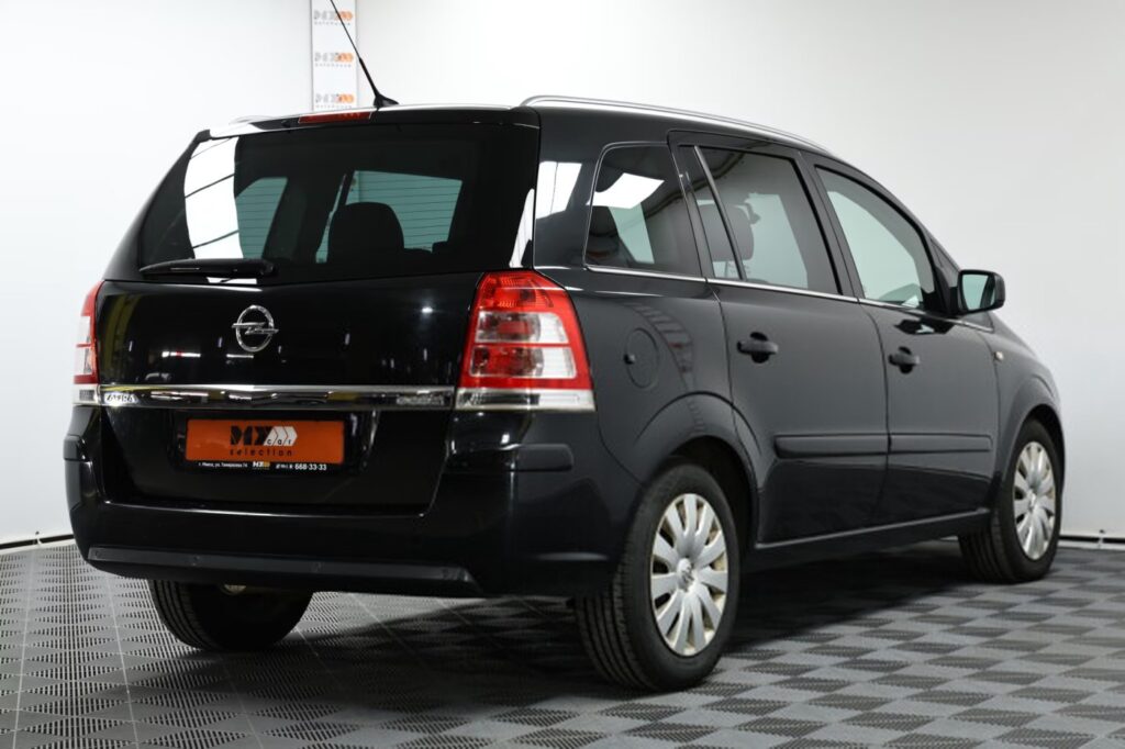 Opel Zafira B · Рестайлинг