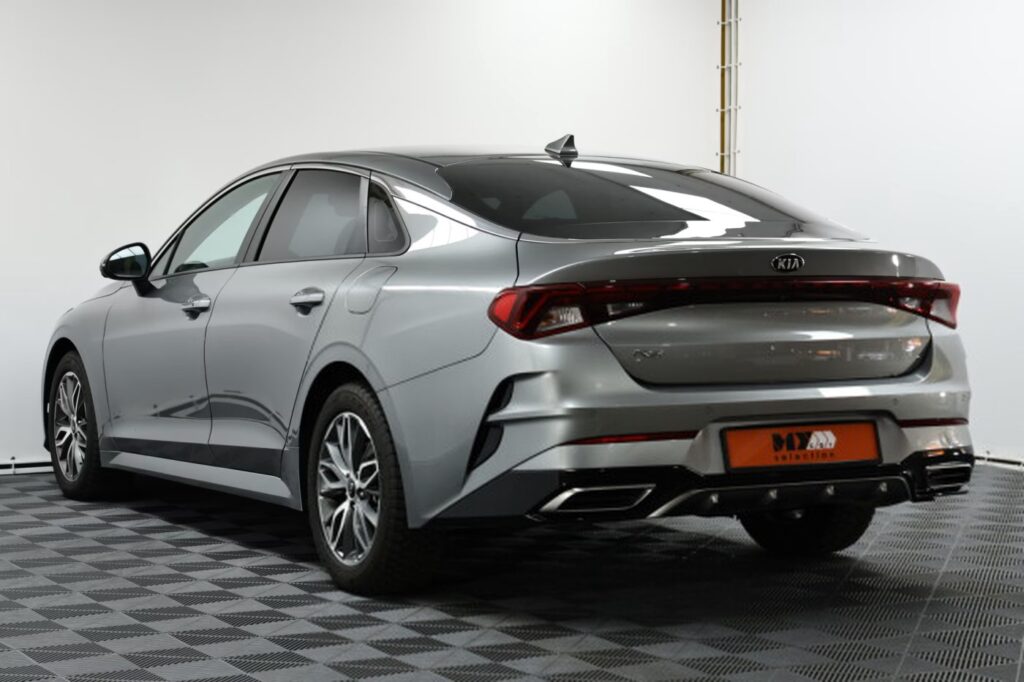 Kia K5 III
