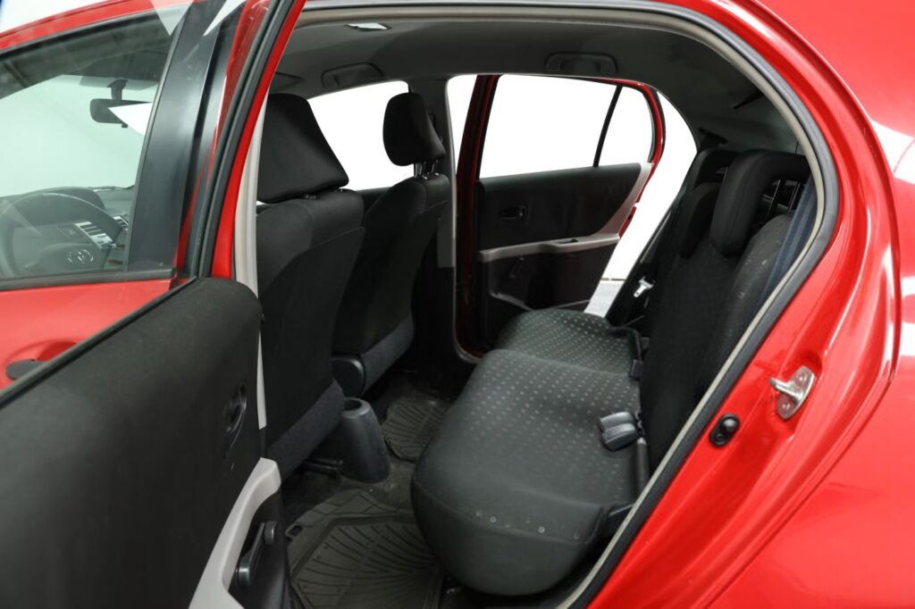 Toyota Yaris II (XP9)