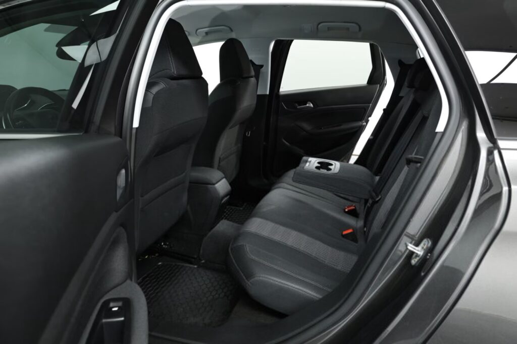Peugeot 308 T9 · Рестайлинг