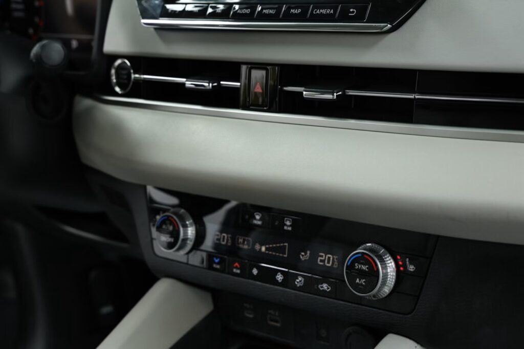 Mitsubishi Outlander IV