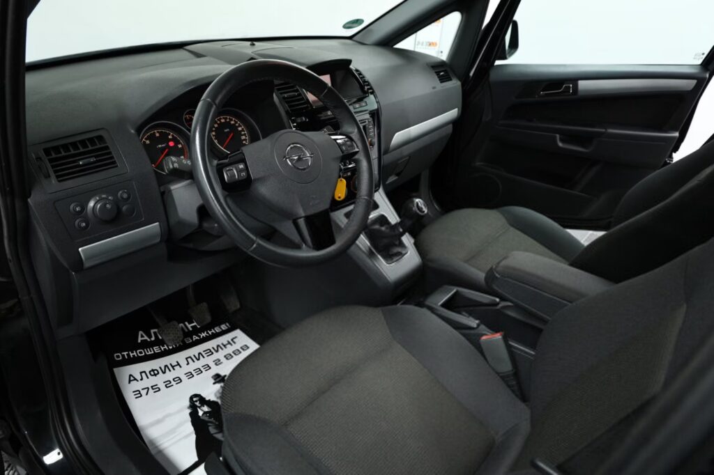 Opel Zafira B · Рестайлинг