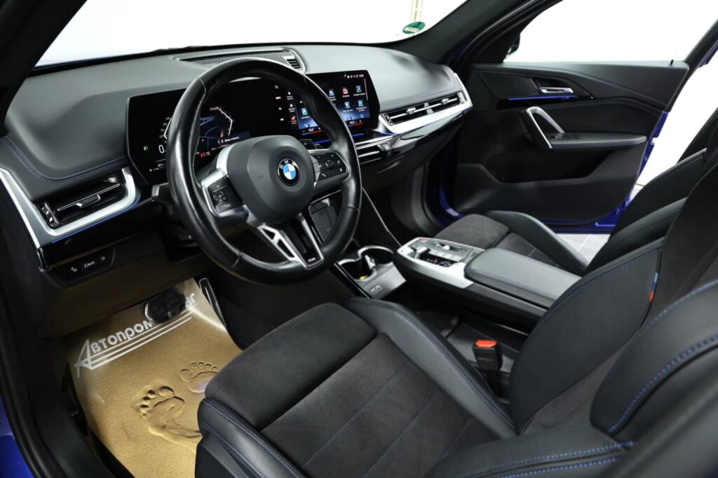 BMW X1 U11