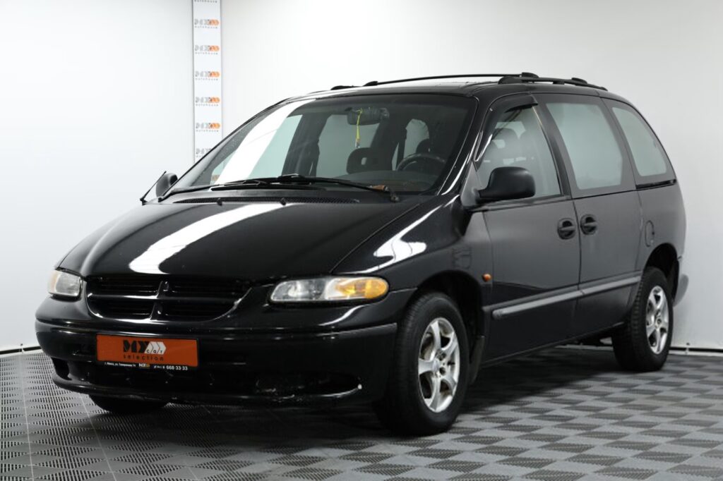 Chrysler Voyager III