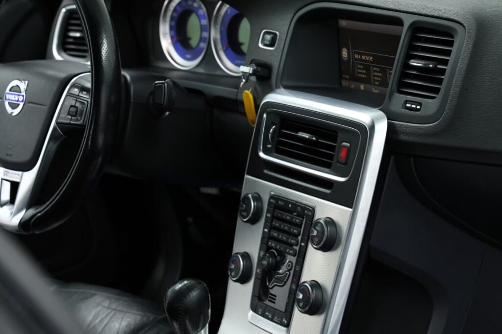 Volvo S60 II