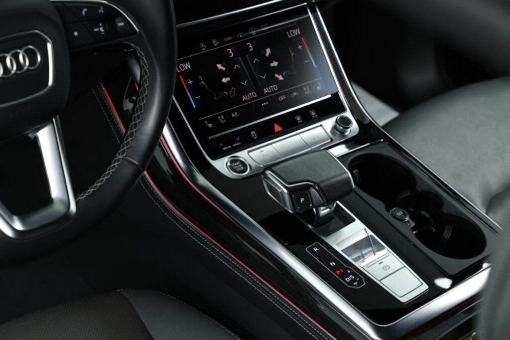 Audi Q8 I