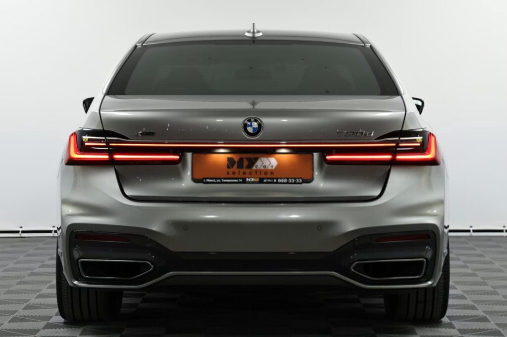 BMW 7 серия G11 · Рестайлинг
