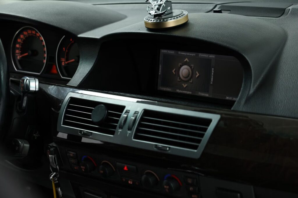 BMW 7 серия E65