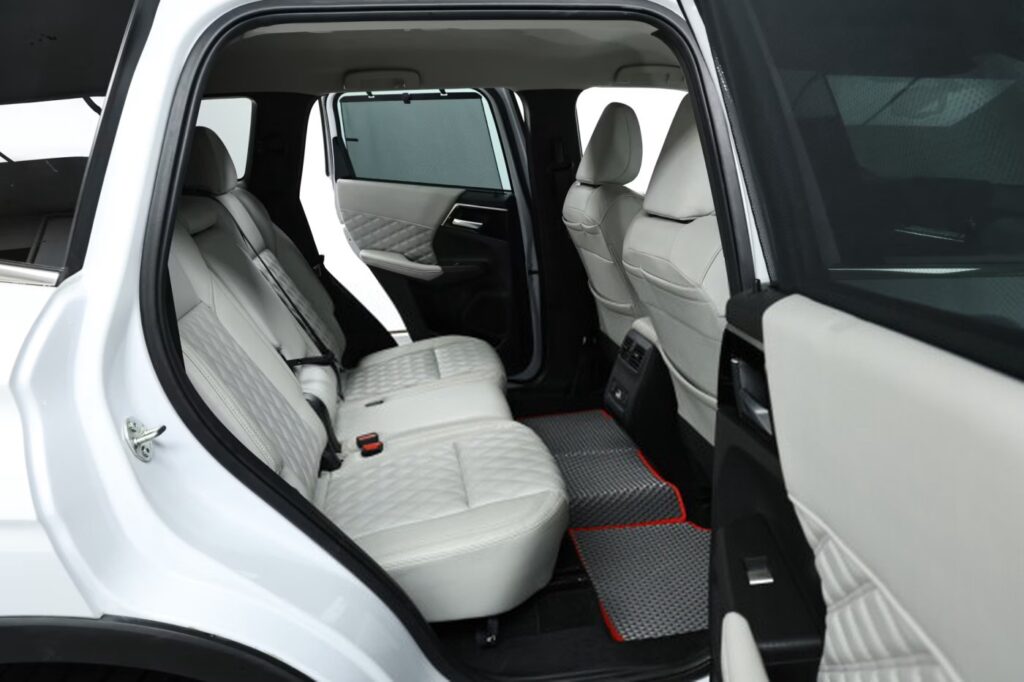 Mitsubishi Outlander IV