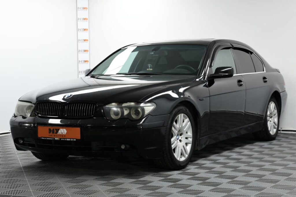 BMW 7 серия E65