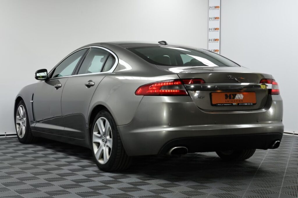 Jaguar XF X250