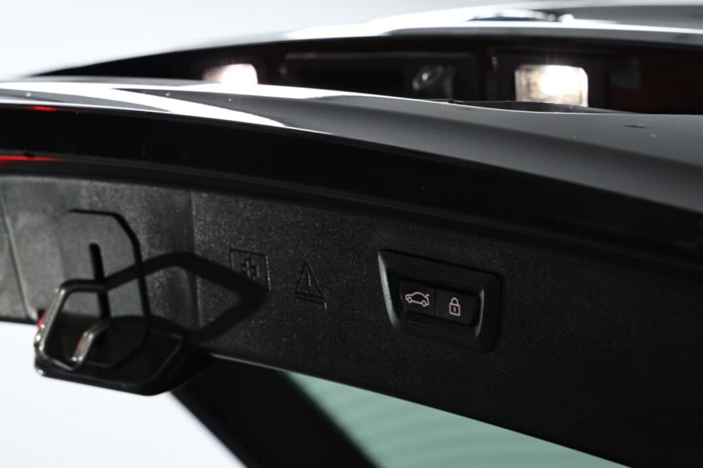 BMW 5 серия F10, F11 · Рестайлинг