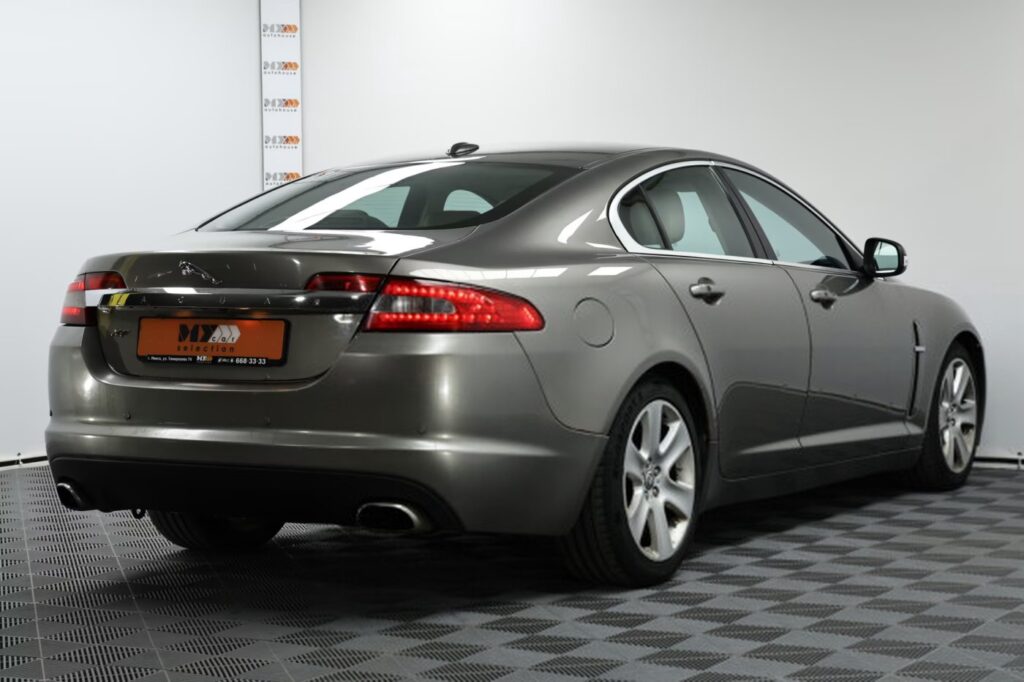 Jaguar XF X250