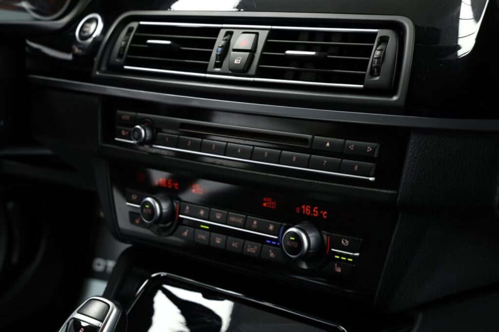 BMW 5 серия F10, F11 · Рестайлинг