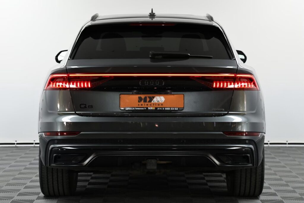 Audi Q8 I