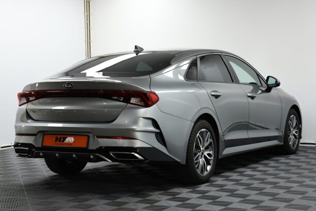 Kia K5 III