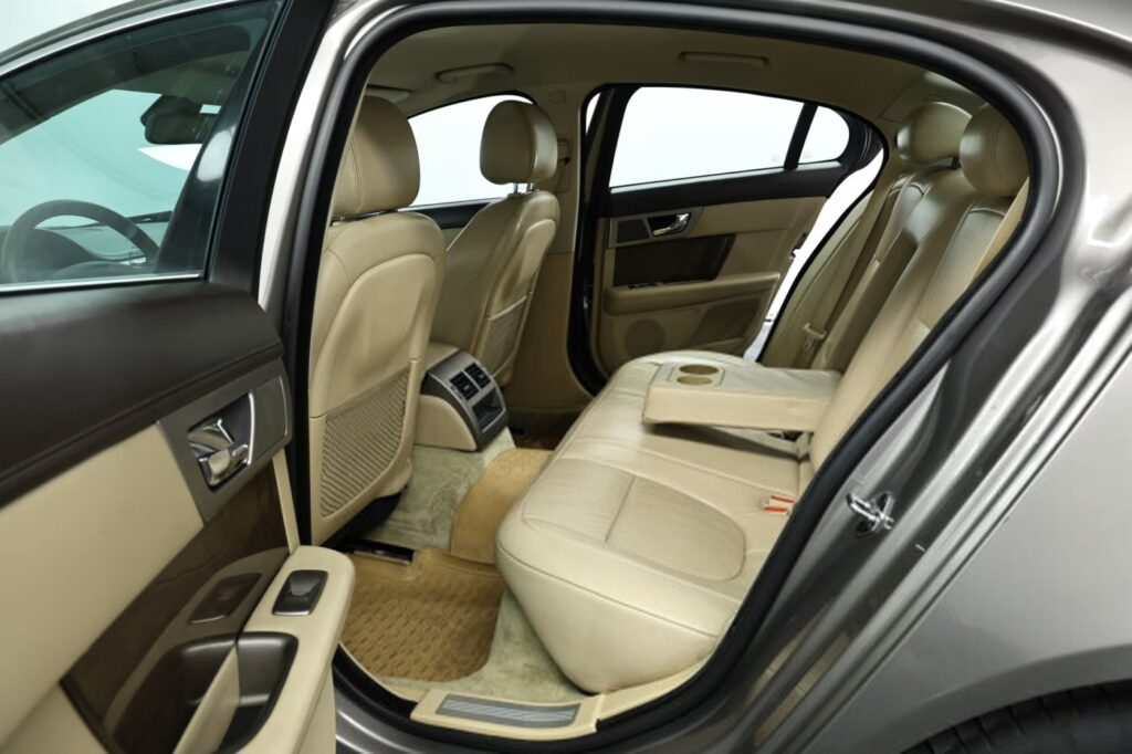 Jaguar XF X250