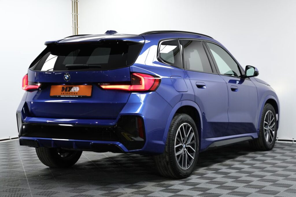 BMW X1 U11