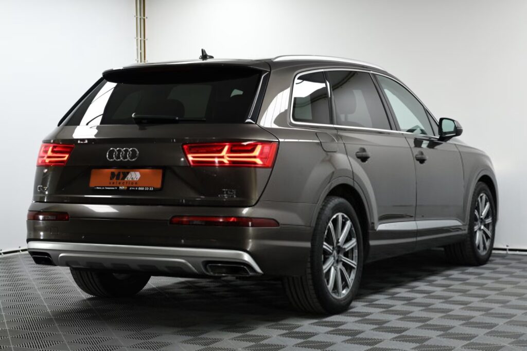 Audi Q7 4M