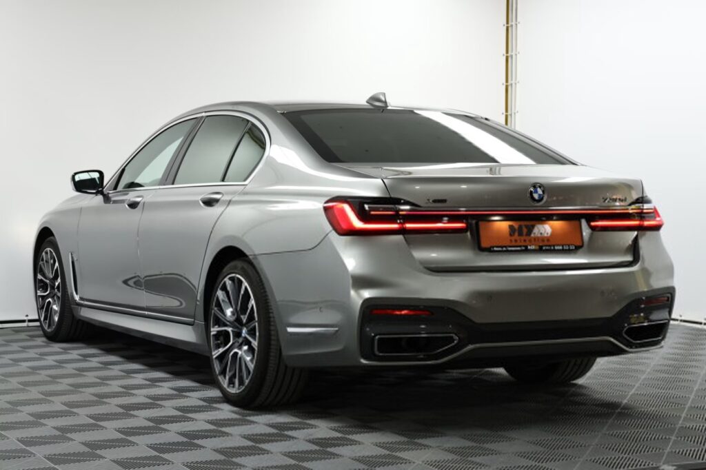 BMW 7 серия G11 · Рестайлинг