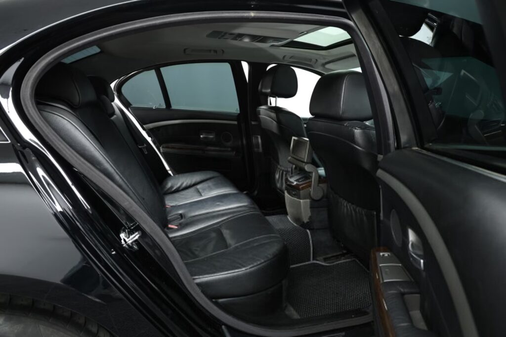 BMW 7 серия E65