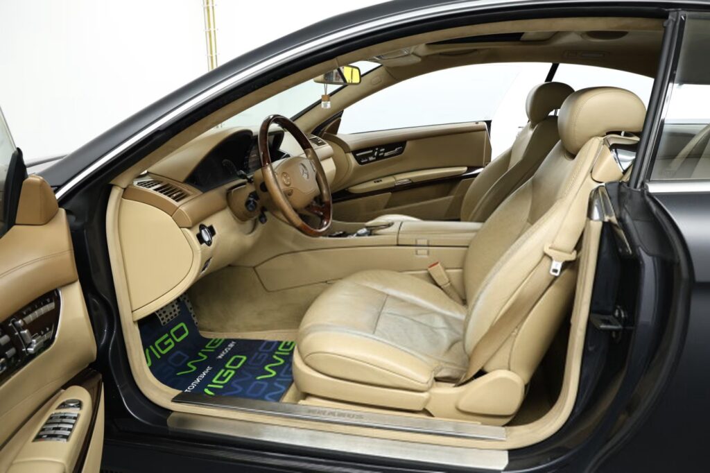 Mercedes-Benz CL C216