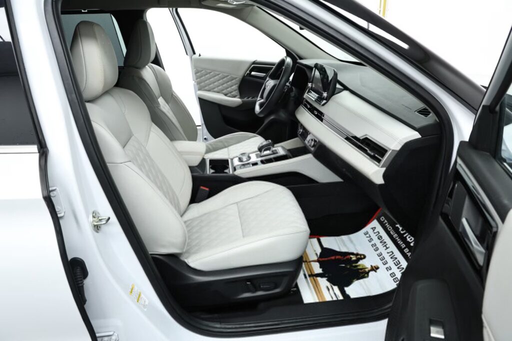 Mitsubishi Outlander IV