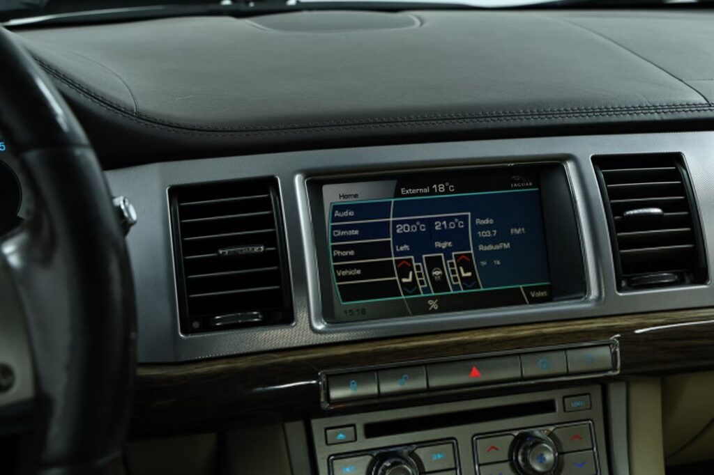 Jaguar XF X250