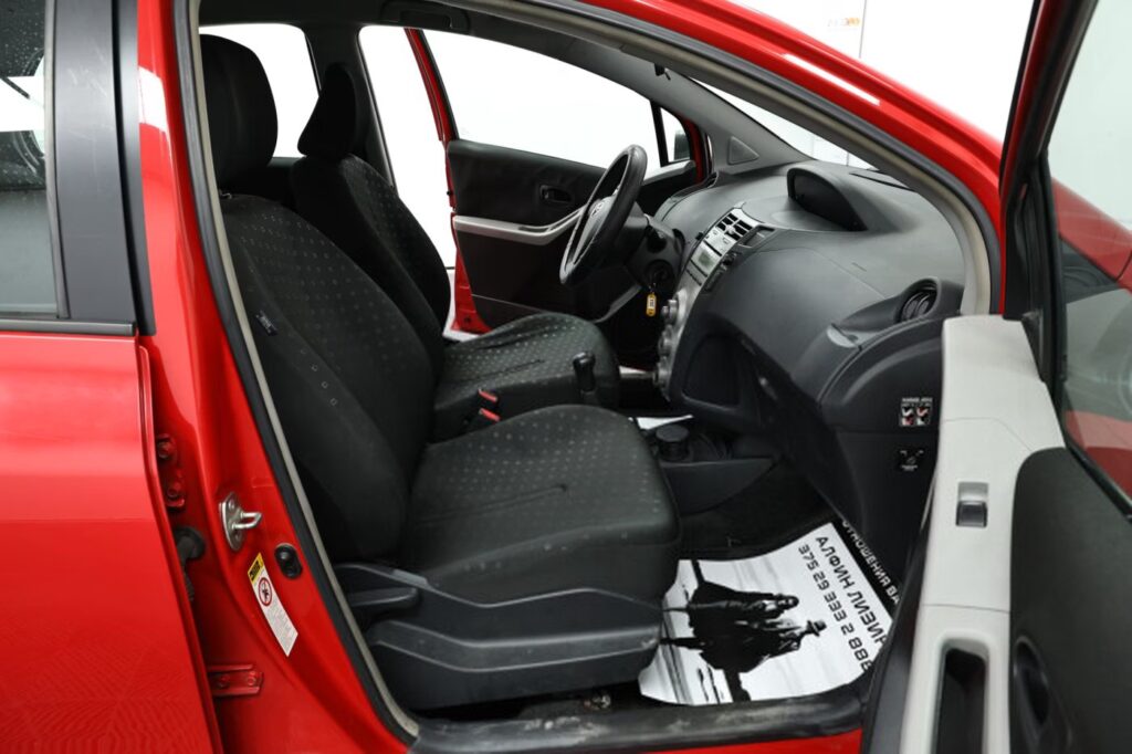 Toyota Yaris II (XP9)