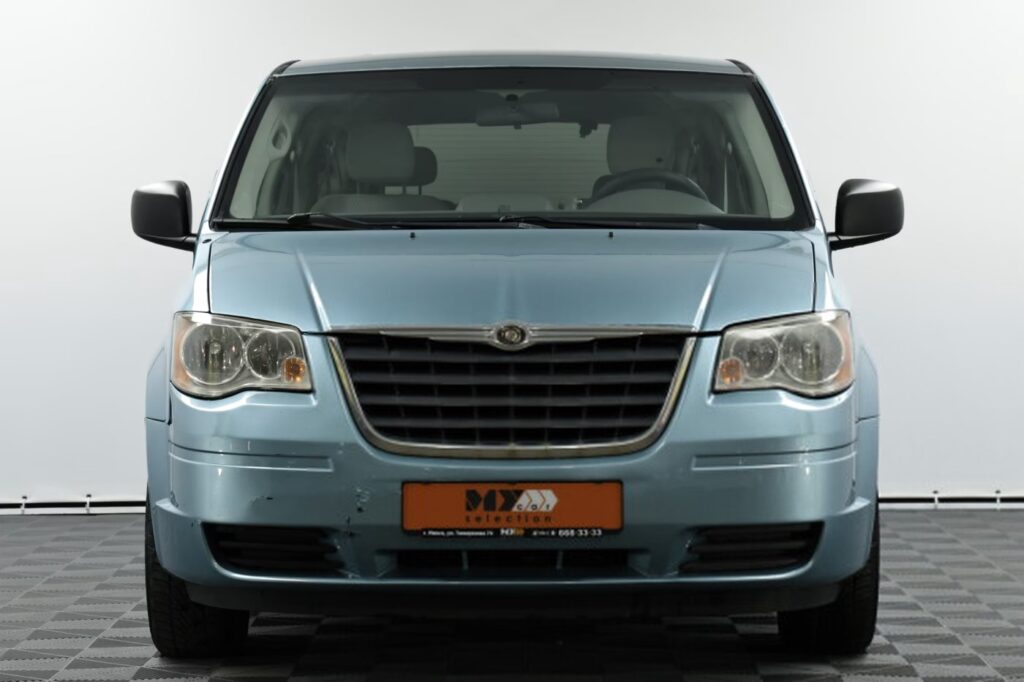Chrysler Town and Country V