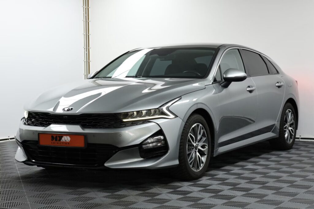 Kia K5 III