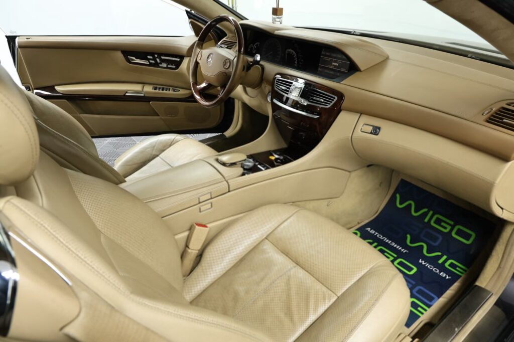 Mercedes-Benz CL C216