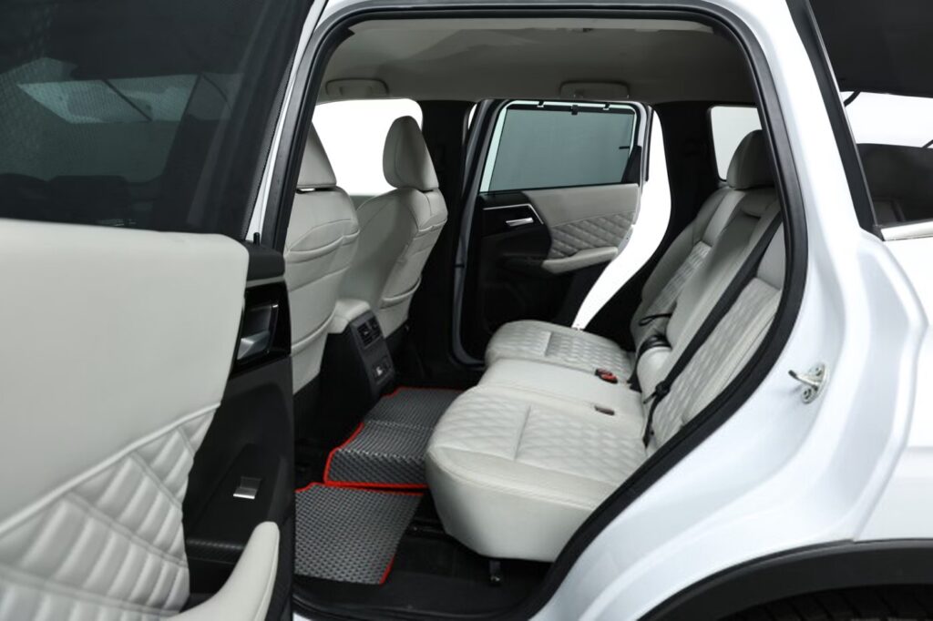 Mitsubishi Outlander IV