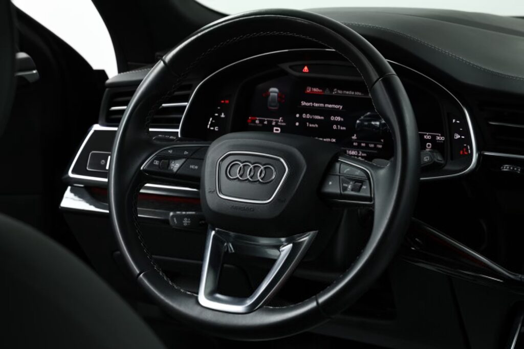 Audi Q8 I