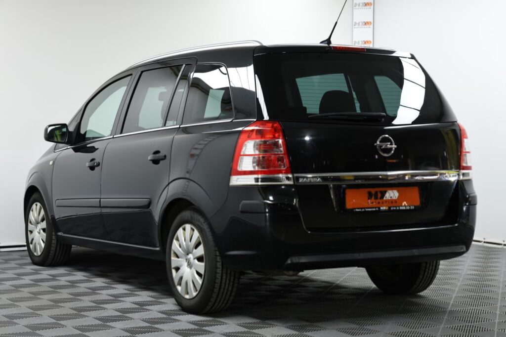 Opel Zafira B · Рестайлинг