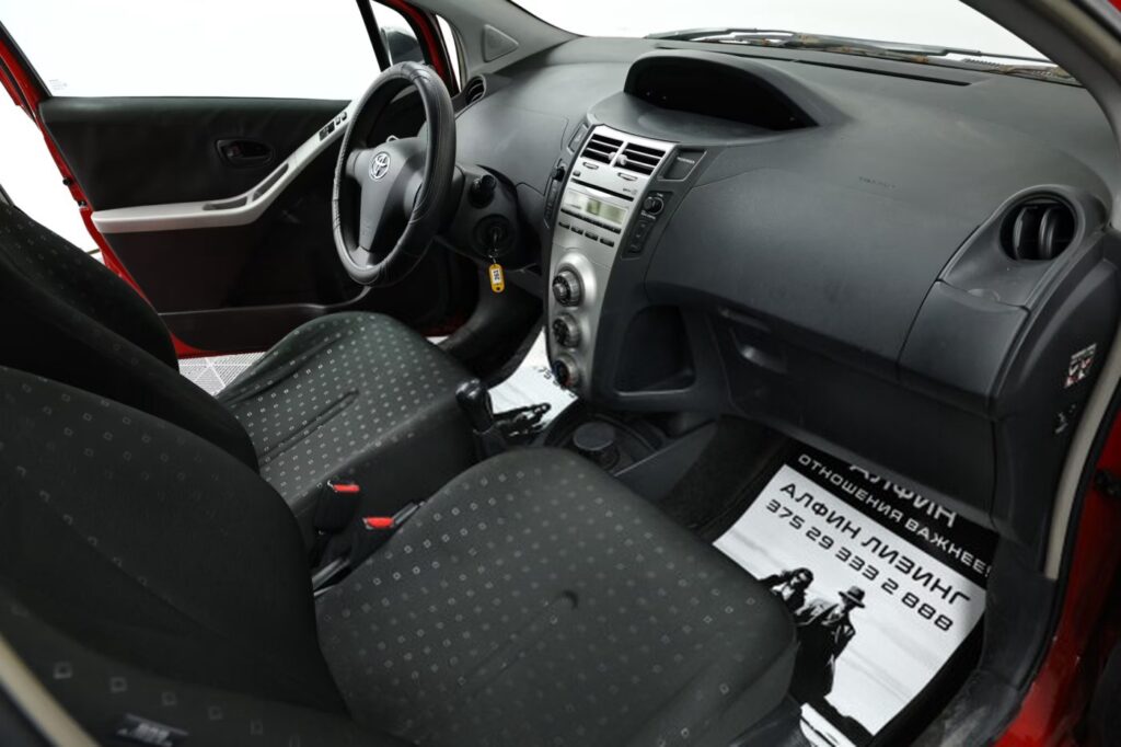 Toyota Yaris II (XP9)
