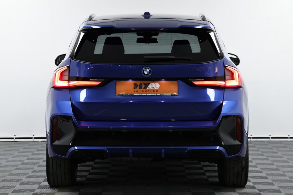 BMW X1 U11