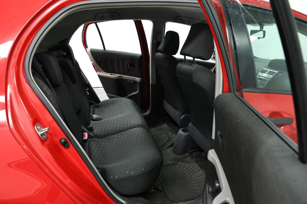 Toyota Yaris II (XP9)