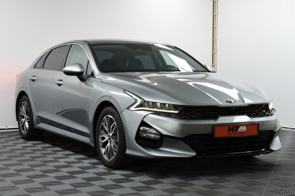 Kia K5 III