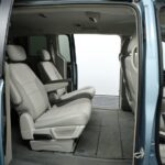 Chrysler Town and Country V