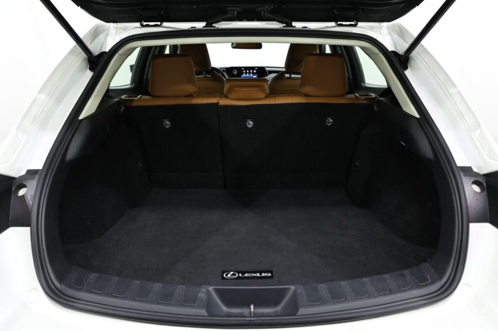 Lexus UX I