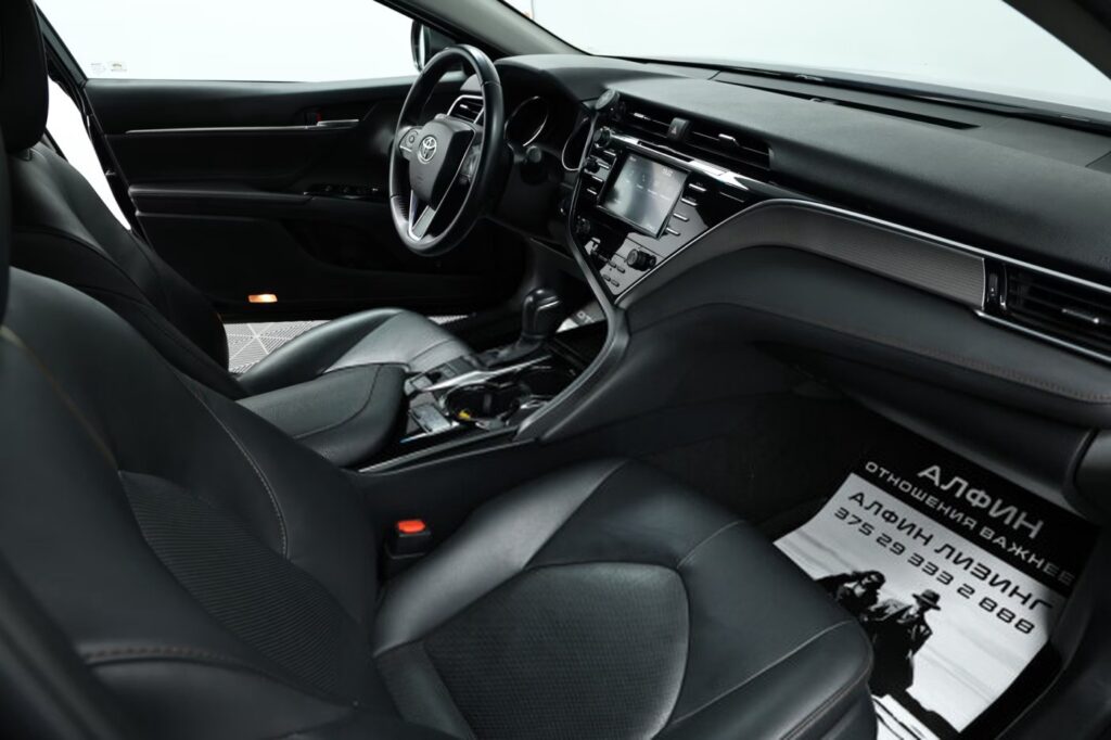 Toyota Camry XV70